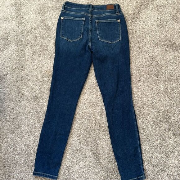 Judy Blue High Waisted Front Seam and Slit Skinny Fit Jeans. Size 3/26 - Picture 5 of 8
